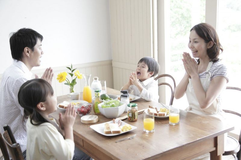 nói Itadakimasu trước khi ăn nói Itadakimasu trước khi ăn